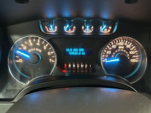 Used 2013 Ford F150 XLT w/ Trailer Tow Pkg image 14