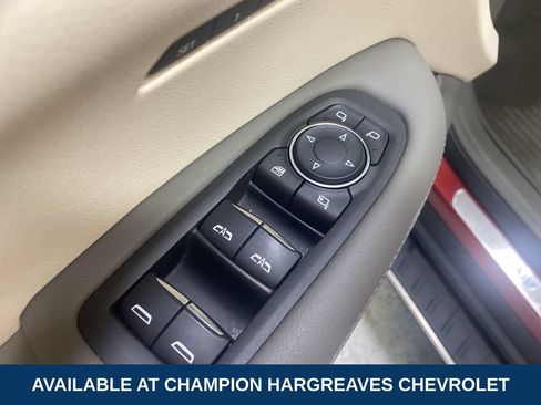 Used 2024 Cadillac XT6 Premium Luxury w/ Technology Package AWD/4WD image 31