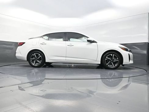 Used 2025 Nissan Sentra SV FWD image 38