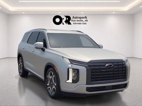 Used 2024 Hyundai Palisade Limited FWD image 1