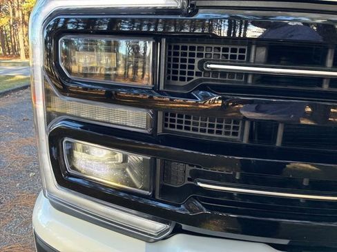 Used 2025 Ford F350 Platinum w/ FX4 Off-Road Package image 9