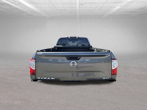 Used 2021 Nissan Titan SV w/ Accessory Utility Package RWD image 7