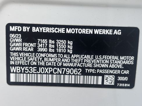 Used 2023 BMW i7 xDrive60 AWD/4WD image 15