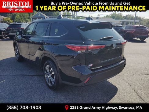 Used 2022 Toyota Highlander XLE AWD/4WD image 7