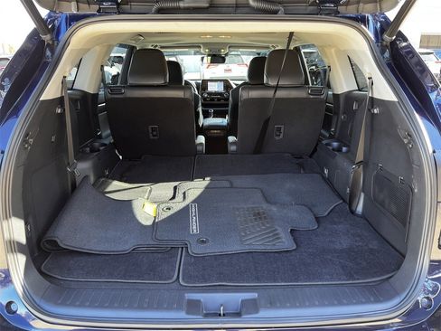 Used 2021 Toyota Highlander Limited image 29