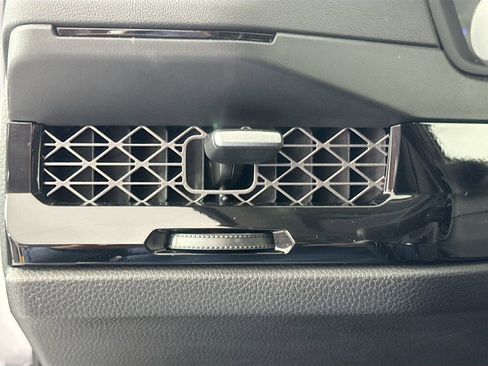 Certified 2025 Honda Accord EX-L image 10