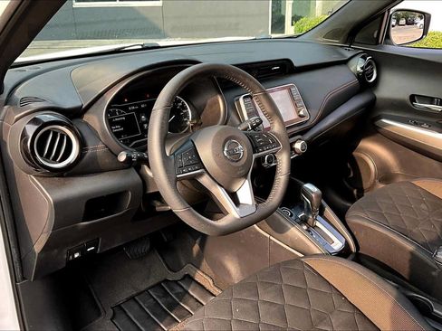Used 2020 Nissan Kicks SR FWD image 16