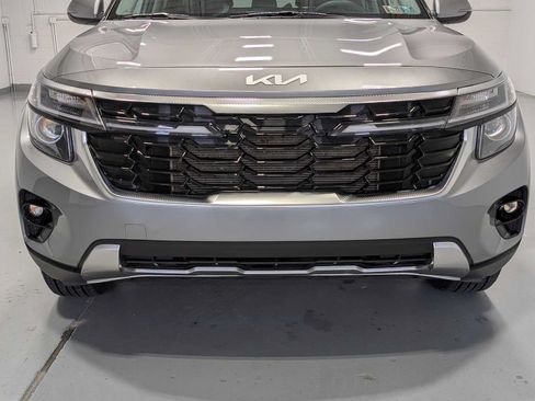 Used 2024 Kia Seltos S AWD/4WD image 2