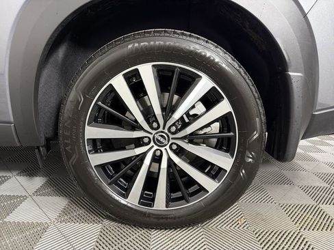 Used 2025 Nissan Pathfinder Platinum w/ Cargo Package image 19