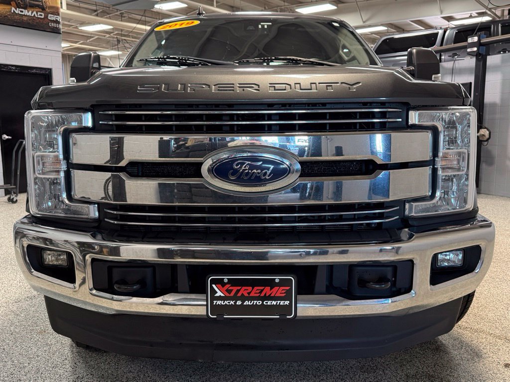 Used 2019 Ford F350 Lariat w/ Lariat Ultimate Package AWD/4WD image 2