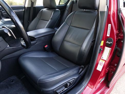 Used 2016 Lexus GS 200t image 6