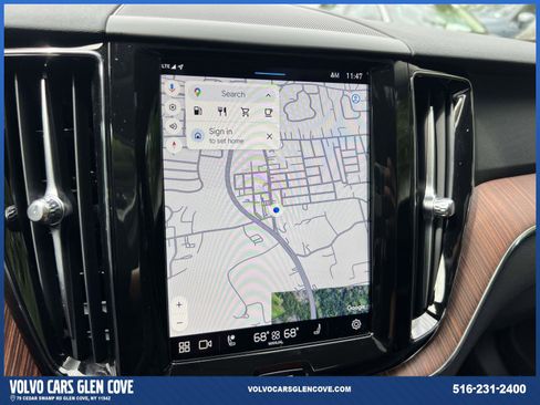 Certified 2024 Volvo XC60 B5 Plus w/ Protection Package Premier image 28