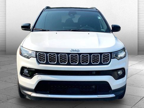 Used 2025 Jeep Compass Limited AWD/4WD image 2