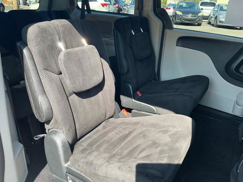 Used 2015 Dodge Grand Caravan SE w/ Quick Order Package 29E SE FWD image 13