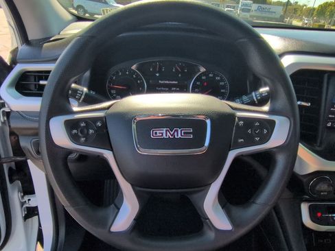 Used 2023 GMC Acadia SLE w/ Driver Convenience Package image 11