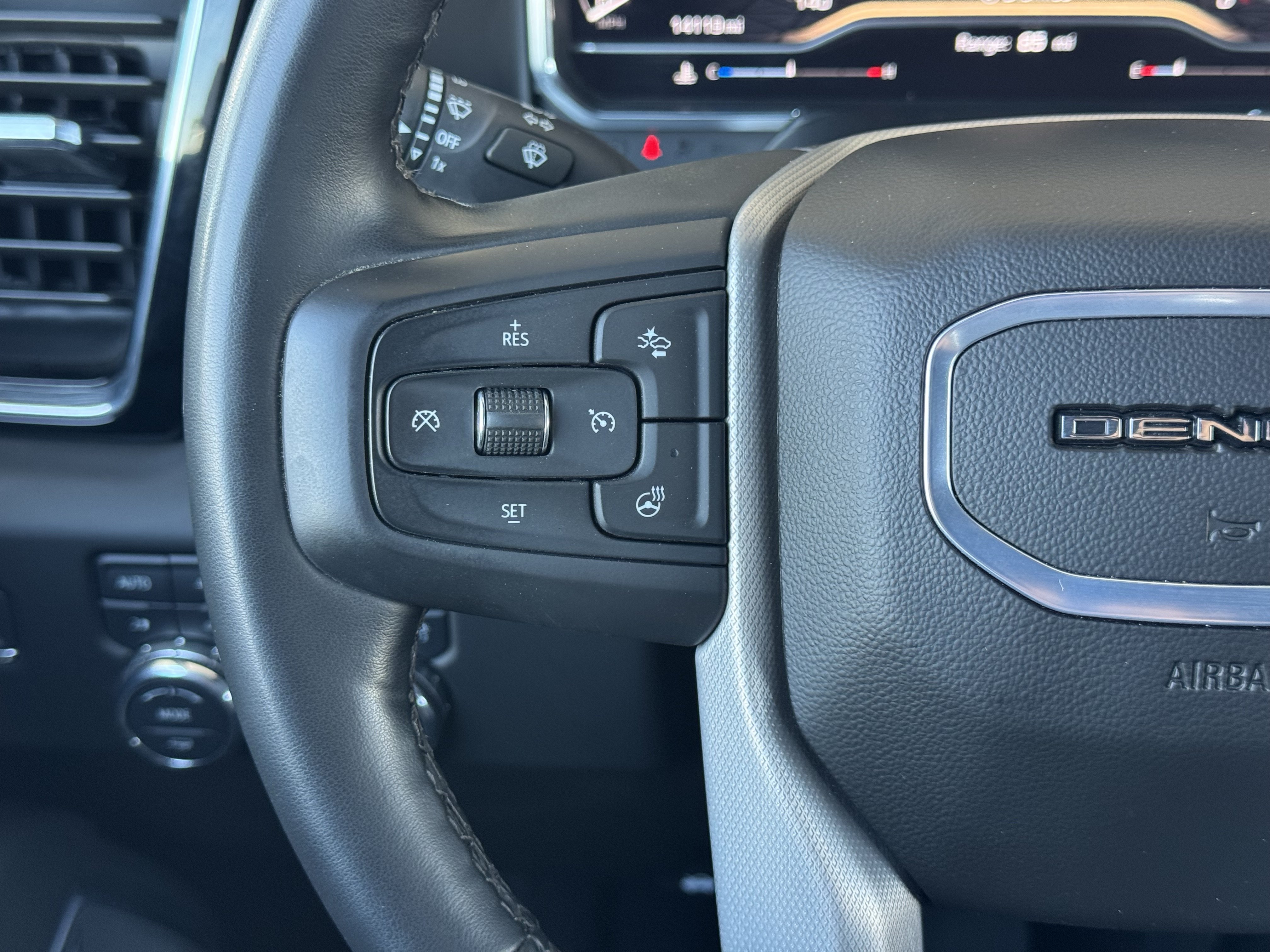 Certified 2025 GMC Sierra 2500 Denali w/ Technology Package AWD/4WD image 32