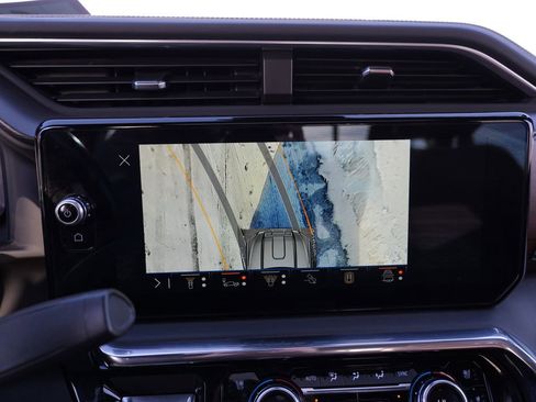 Used 2024 GMC Sierra 3500 Denali Ultimate image 34