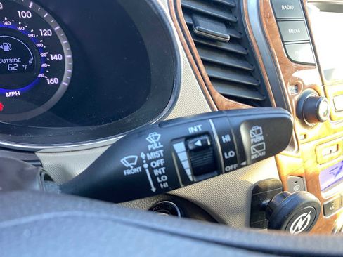 Used 2013 Hyundai Santa Fe Sport image 22