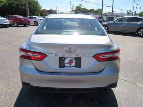 Used 2018 Toyota Camry LE FWD image 12