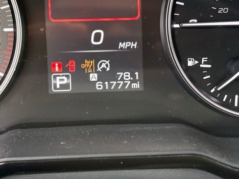 Used 2023 Subaru Outback Premium AWD/4WD image 4
