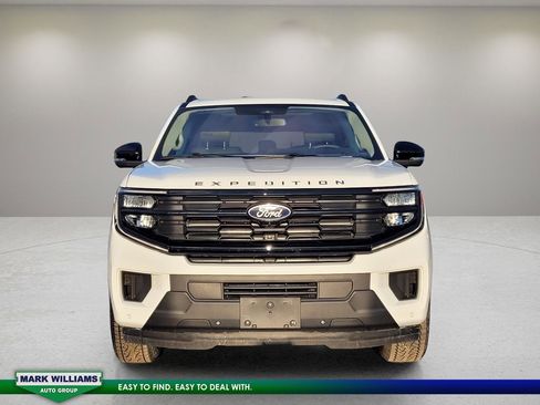 Used 2025 Ford Expedition Max Active image 9