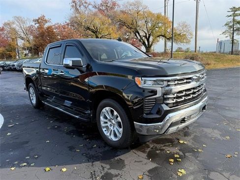 Used 2022 Chevrolet Silverado 1500 LTZ image 9