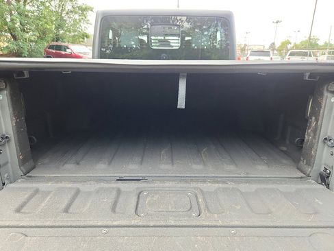 Used 2021 Jeep Gladiator Sport image 17