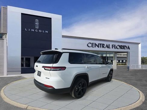 Used 2024 Jeep Grand Cherokee L Limited w/ Black Appearance Package image 4