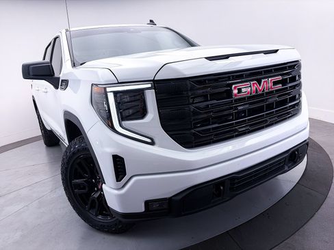 Used 2025 GMC Sierra 1500 Elevation w/ X31 Off-Road Package AWD/4WD image 3