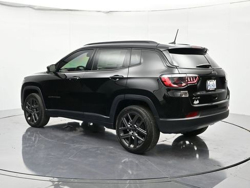 New 2026 Jeep Compass Latitude image 7