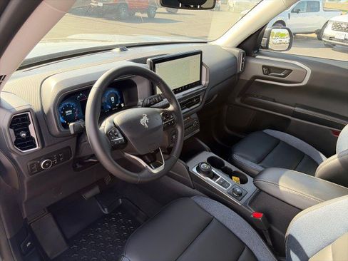 Used 2025 Ford Bronco Sport Outer Banks w/ Outer Banks Tech Package+ AWD/4WD image 11