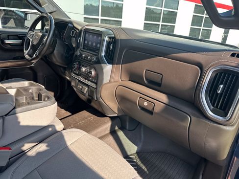 Used 2021 Chevrolet Silverado 1500 RST AWD/4WD image 32
