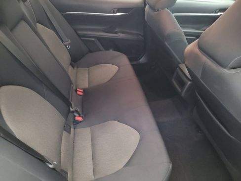 Used 2021 Toyota Camry LE image 19