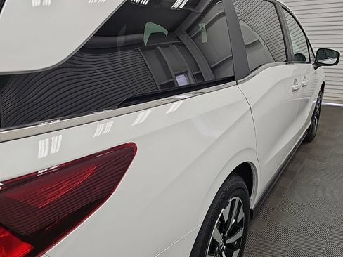 New 2026 Honda Odyssey EX-L image 9