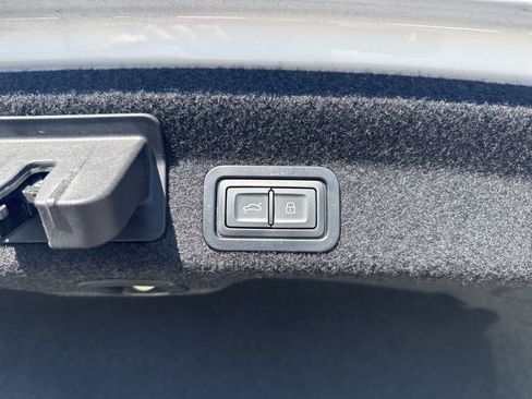 Used 2021 Audi A6 Premium Plus w/ Premium Plus Package image 34