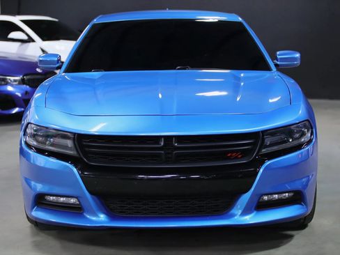 Used 2016 Dodge Charger R/T image 4