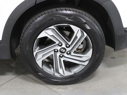 Used 2023 Hyundai Santa Fe SEL image 16