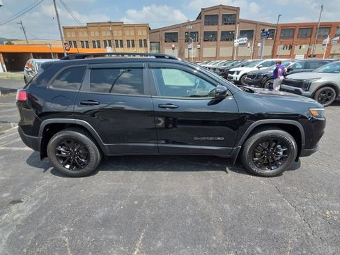 Used 2023 Jeep Cherokee Altitude Lux AWD/4WD image 8
