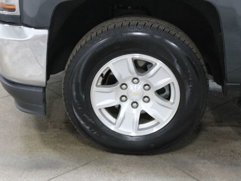 Used 2018 Chevrolet Silverado 1500 LT image 42