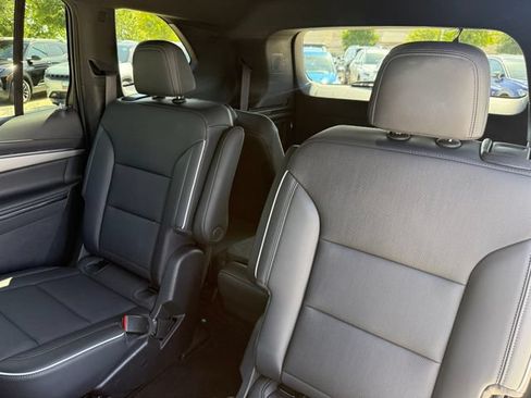 Used 2025 Buick Enclave Preferred FWD image 30