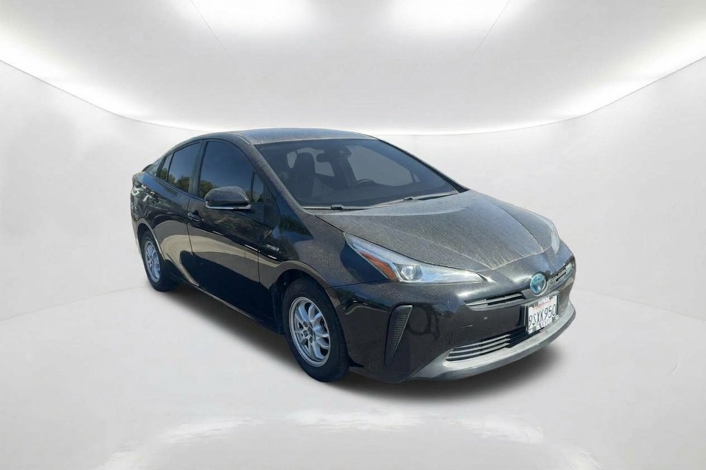 Used 2021 Toyota Prius L Eco FWD image 3