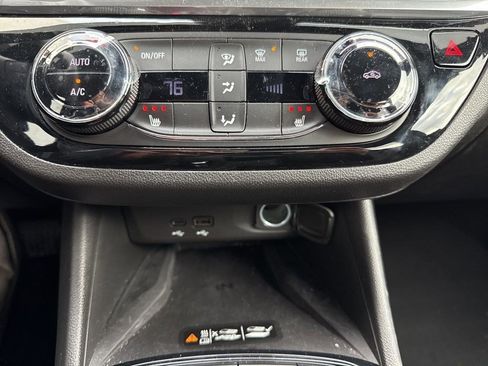 Used 2024 Buick Envista Sport Touring w/ Convenience I Package image 20