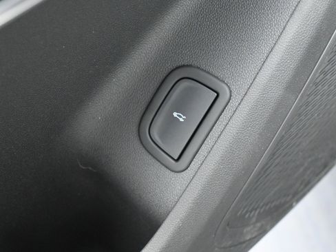 New 2026 Chevrolet Traverse Z71 w/ Driver Confidence Package image 31