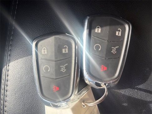 Used 2015 Cadillac SRX Luxury w/ Trailering Package image 25