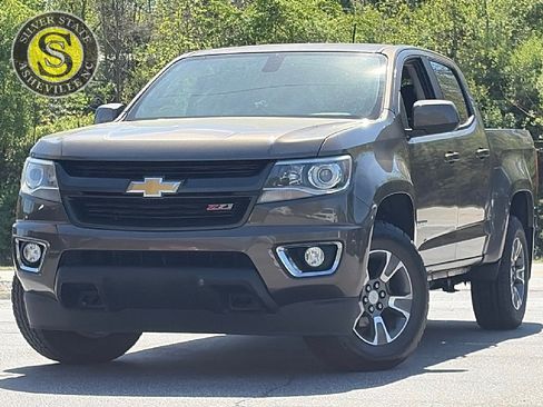 Used 2015 Chevrolet Colorado Z71 image 1