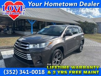 Used 2019 Toyota Highlander LE video 1