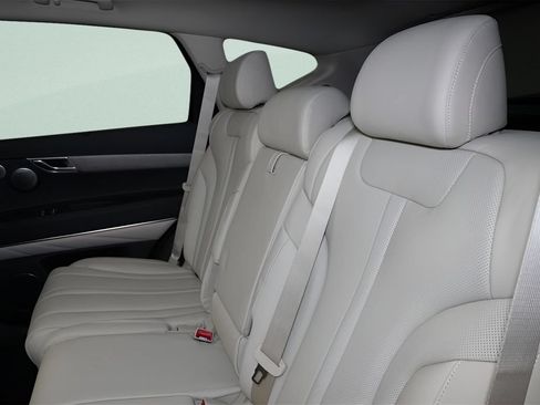 Certified 2025 Genesis GV80 2.5T Advanced AWD/4WD image 12