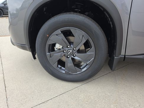 New 2026 Nissan Rogue SV w/ Cold Weather Package AWD/4WD image 11