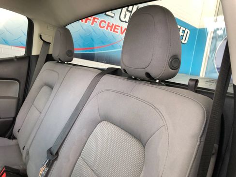 Used 2020 Chevrolet Colorado W/T w/ WT Convenience Package AWD/4WD image 9