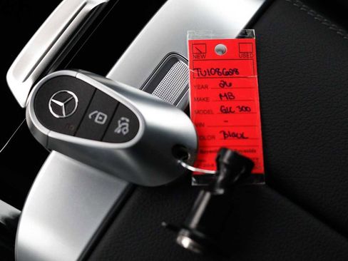 Used 2026 Mercedes-Benz GLC 300 4MATIC image 35